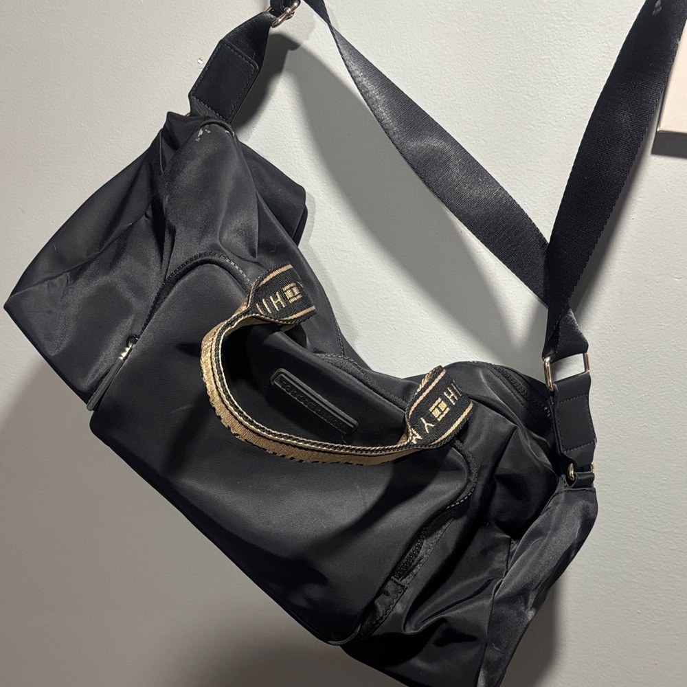 Black Tommy Hilfigar With Gold Accents